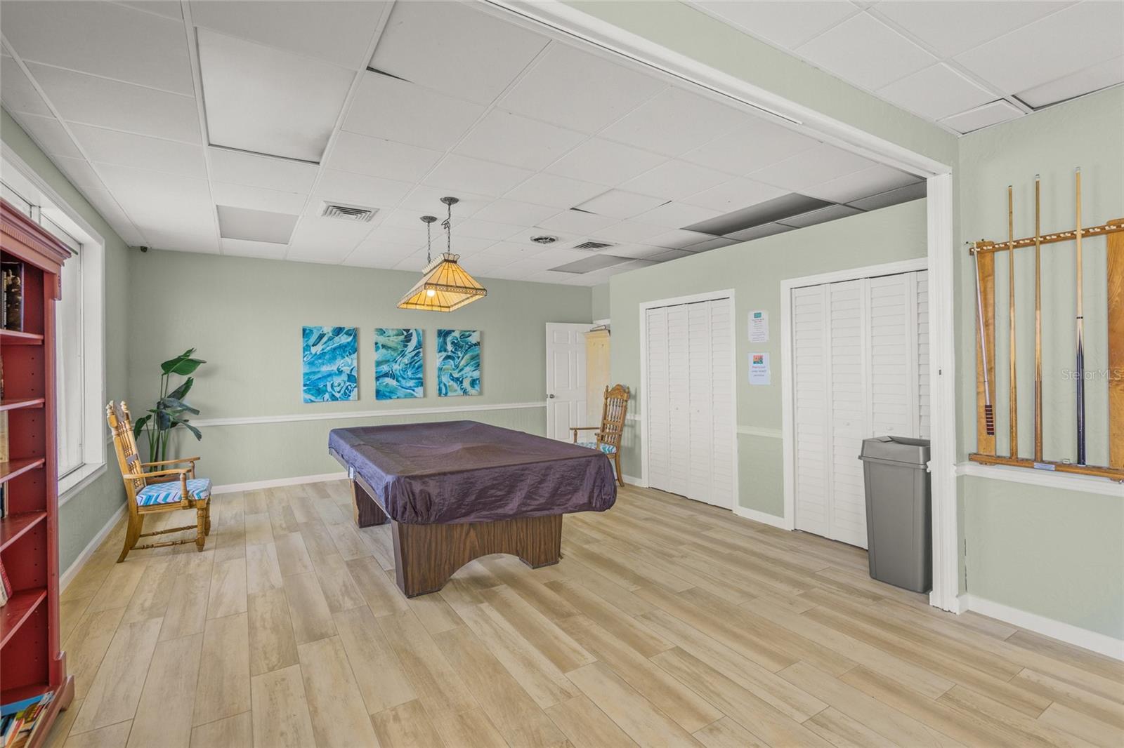 Image 35 of 85 For 915 Beach Road 215