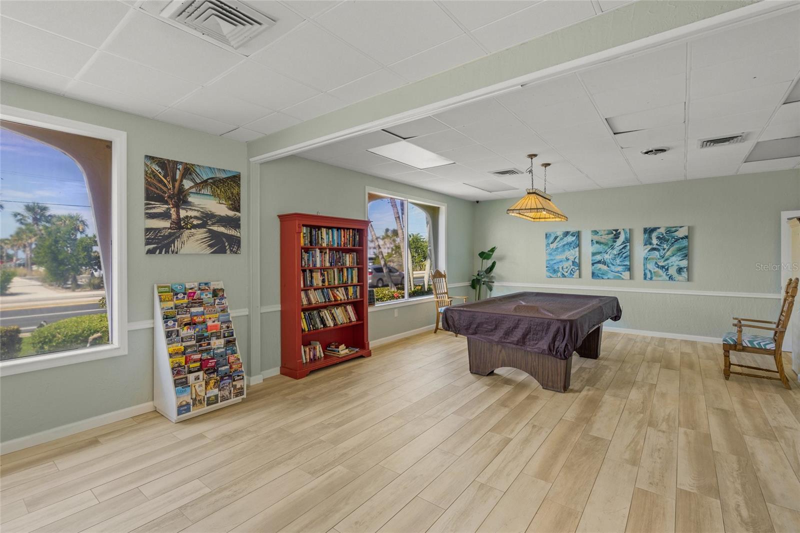 Image 37 of 85 For 915 Beach Road 215