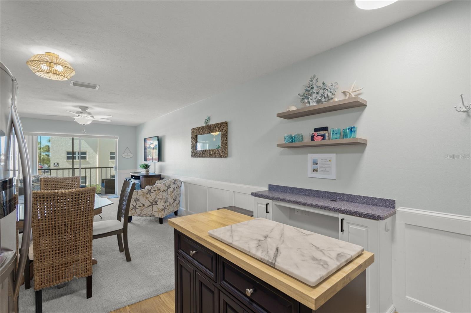 Image 6 of 85 For 915 Beach Road 215