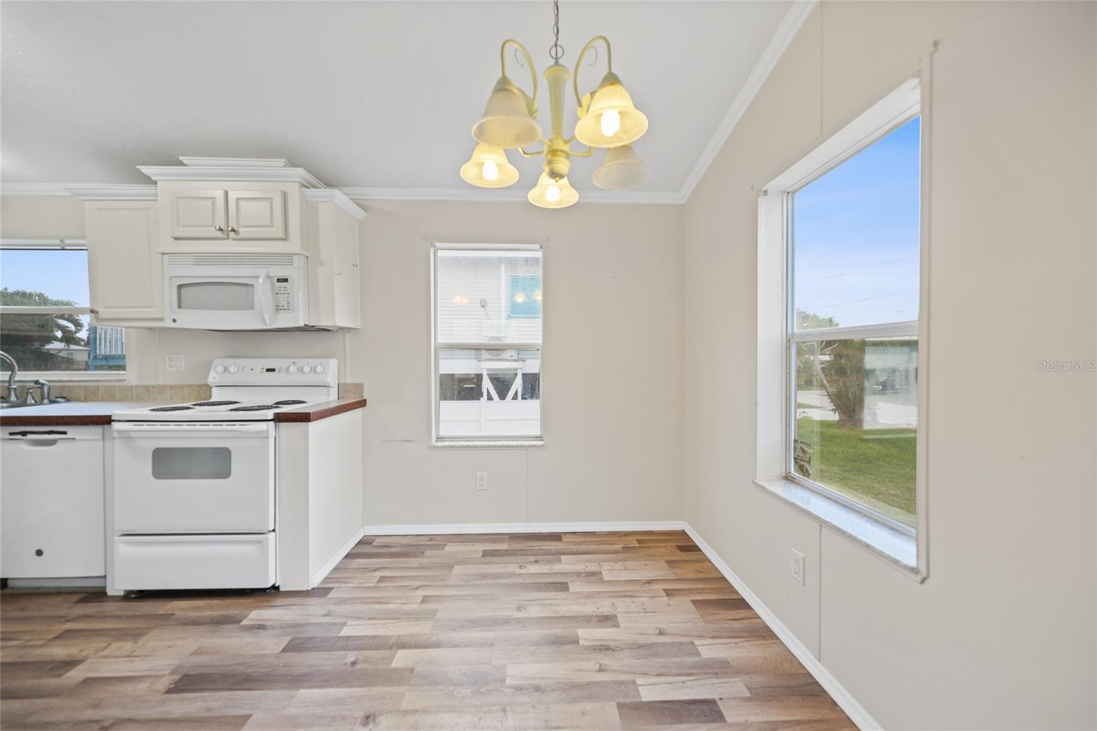 Image 13 of 29 For 3018 Bayberry Avenue