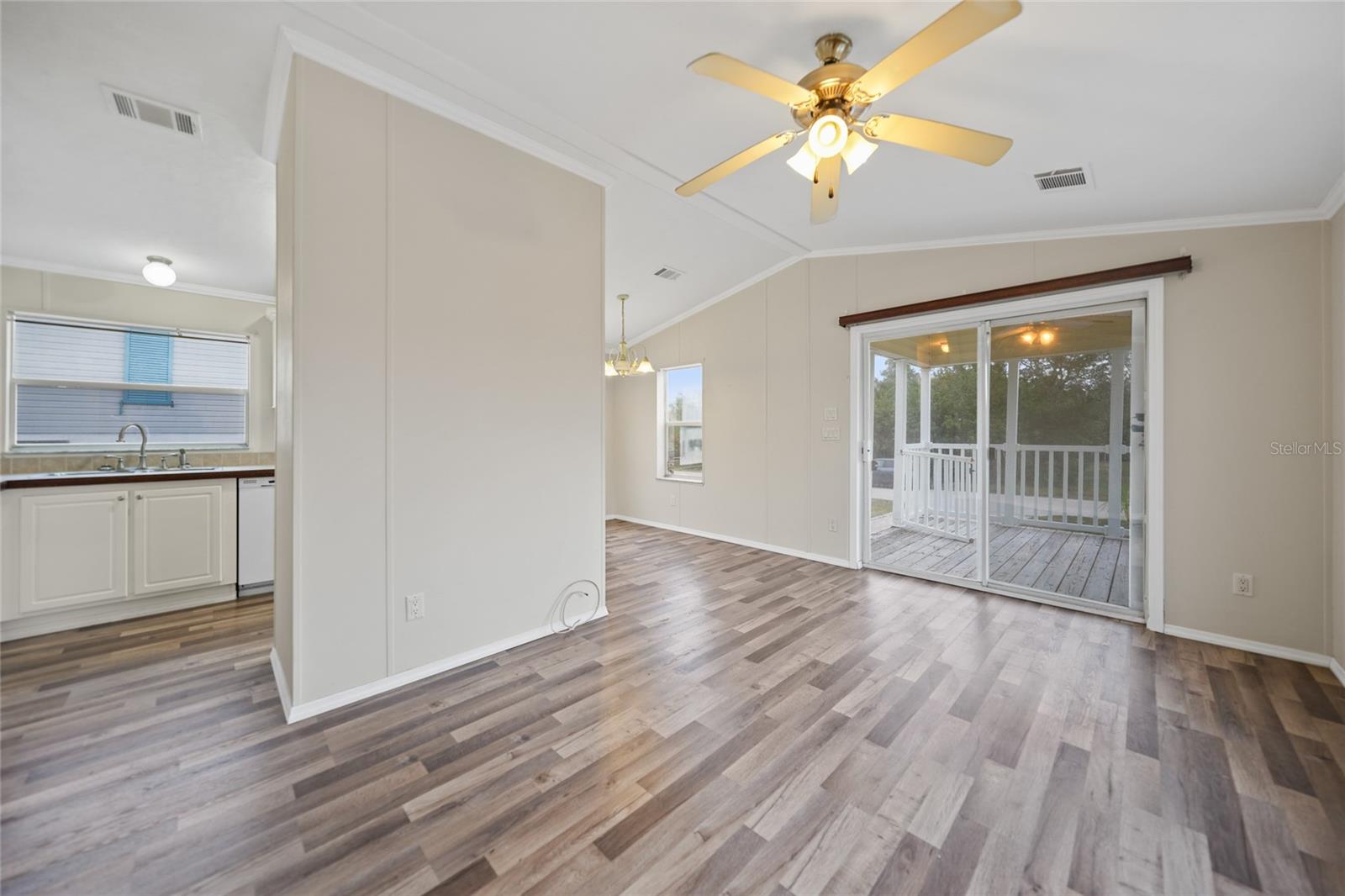 Image 6 of 29 For 3018 Bayberry Avenue