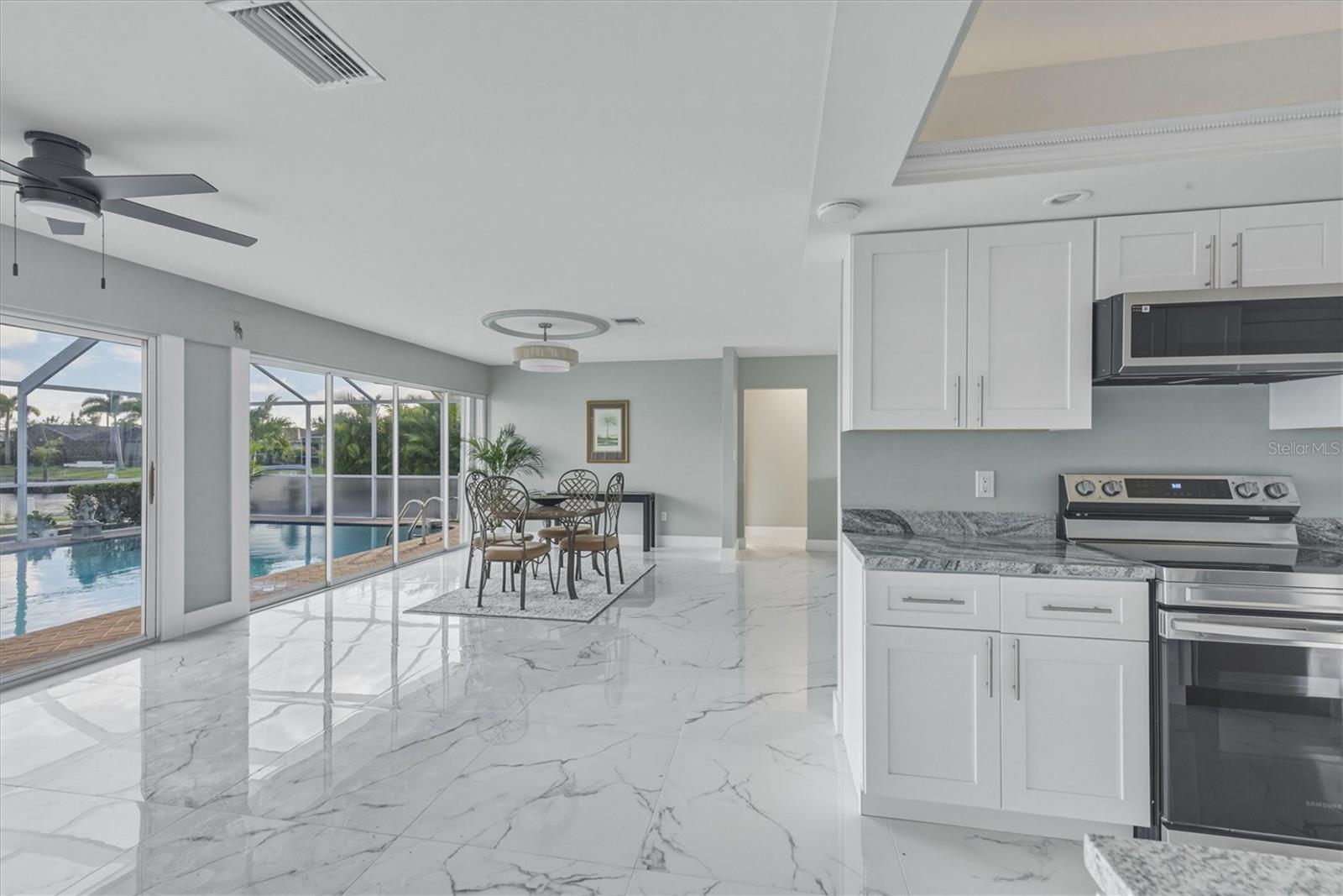 Image 13 of 58 For 1415 Columbian Drive