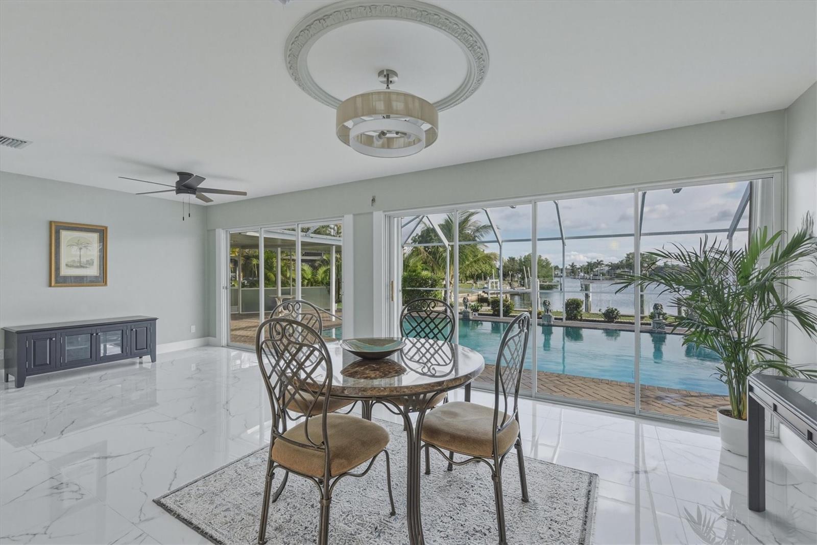 Image 14 of 58 For 1415 Columbian Drive