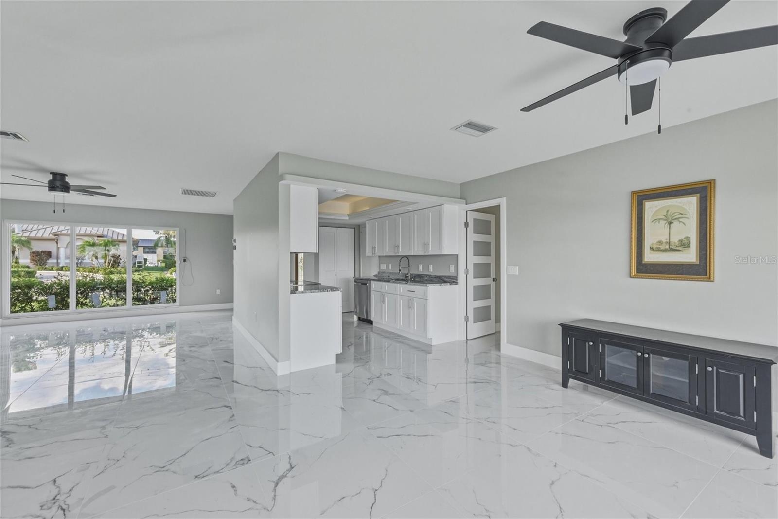 Image 15 of 58 For 1415 Columbian Drive