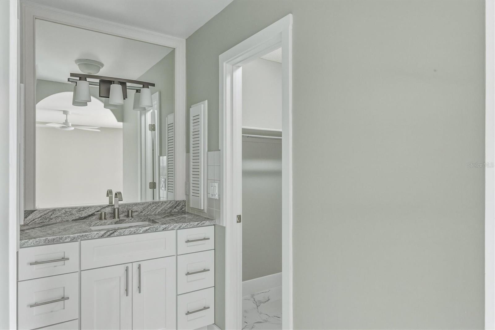 Image 27 of 58 For 1415 Columbian Drive