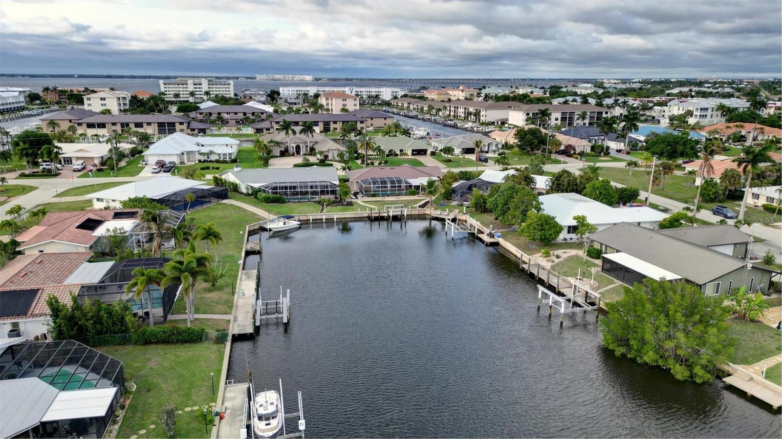 Image 28 of 58 For 1415 Columbian Drive