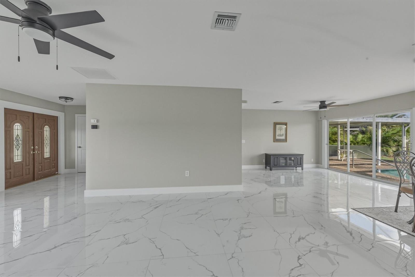 Image 35 of 58 For 1415 Columbian Drive