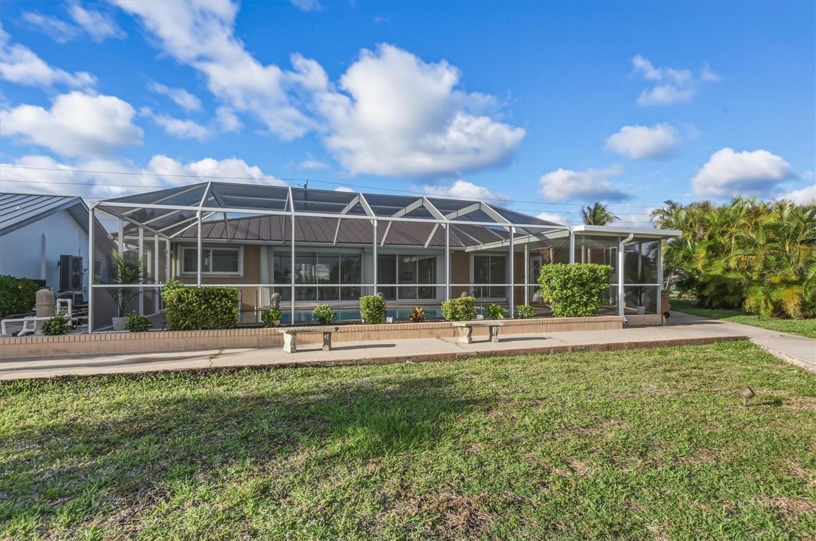 Image 5 of 58 For 1415 Columbian Drive