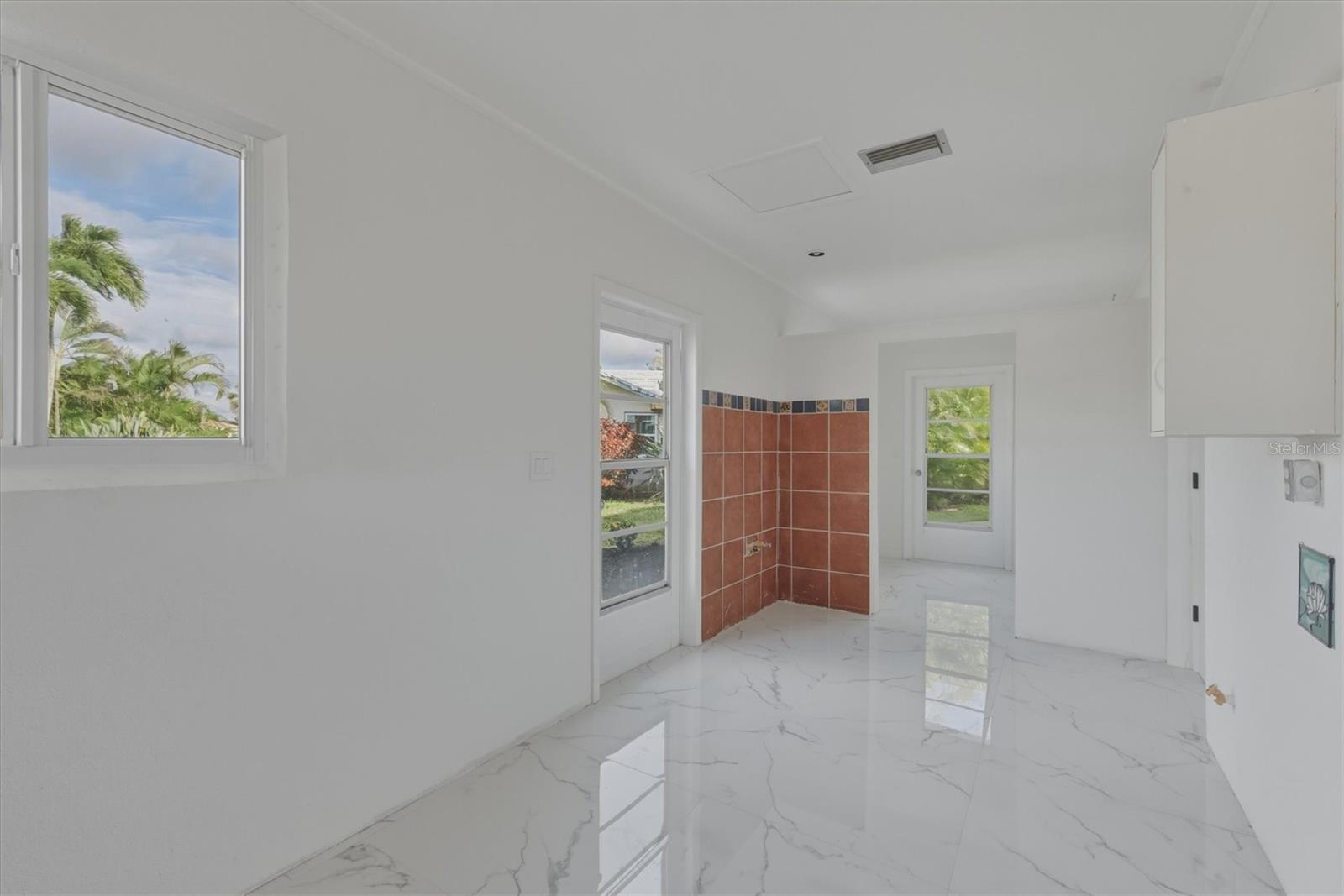 Image 50 of 58 For 1415 Columbian Drive