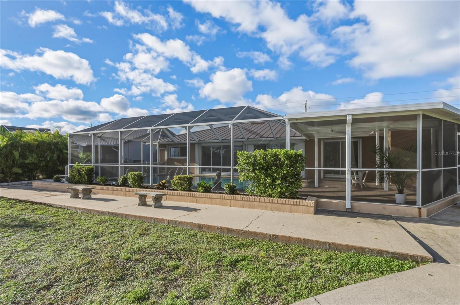 Image 7 of 58 For 1415 Columbian Drive