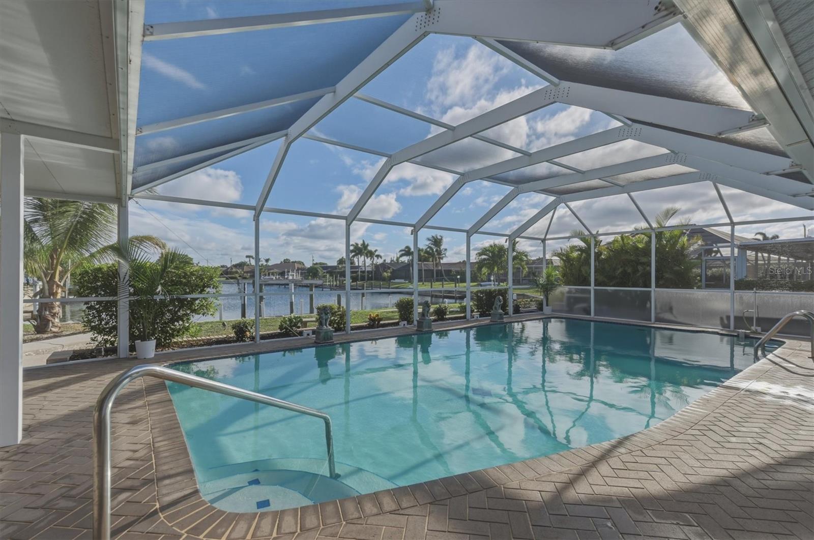 Image 8 of 58 For 1415 Columbian Drive