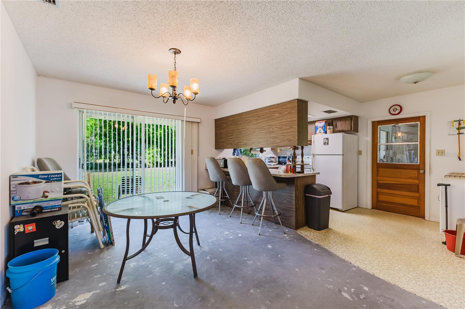 Image 10 of 33 For 27307 Chinquapin Drive