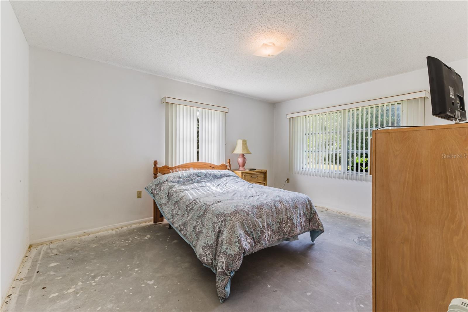 Image 15 of 33 For 27307 Chinquapin Drive