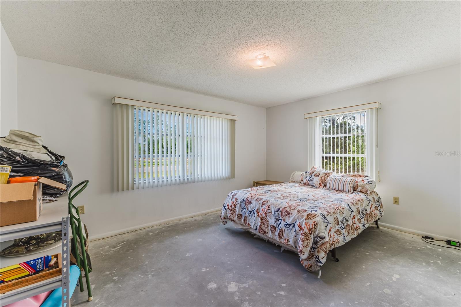 Image 19 of 33 For 27307 Chinquapin Drive