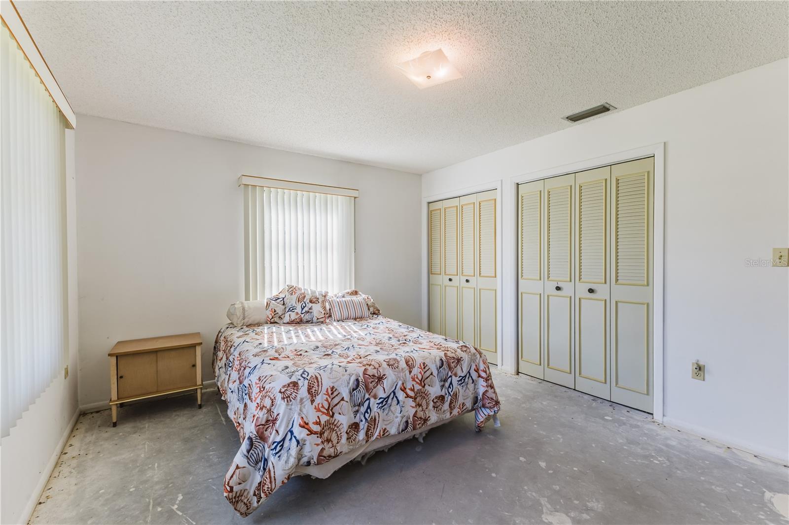 Image 20 of 33 For 27307 Chinquapin Drive