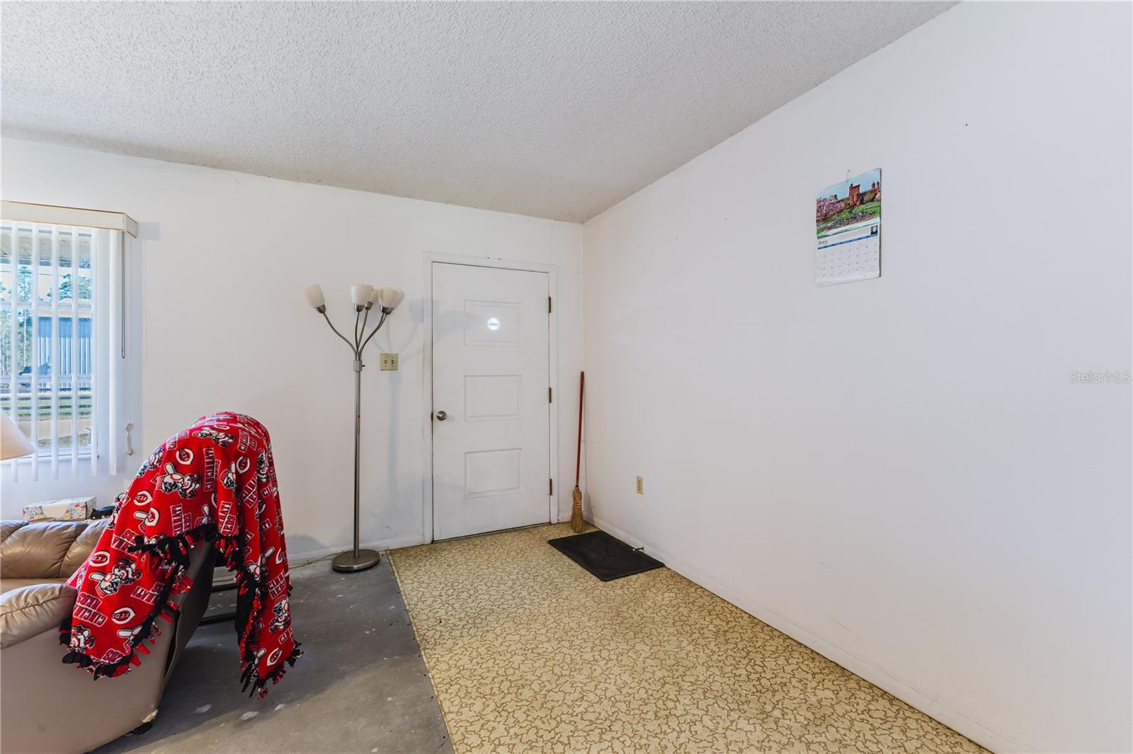 Image 6 of 33 For 27307 Chinquapin Drive