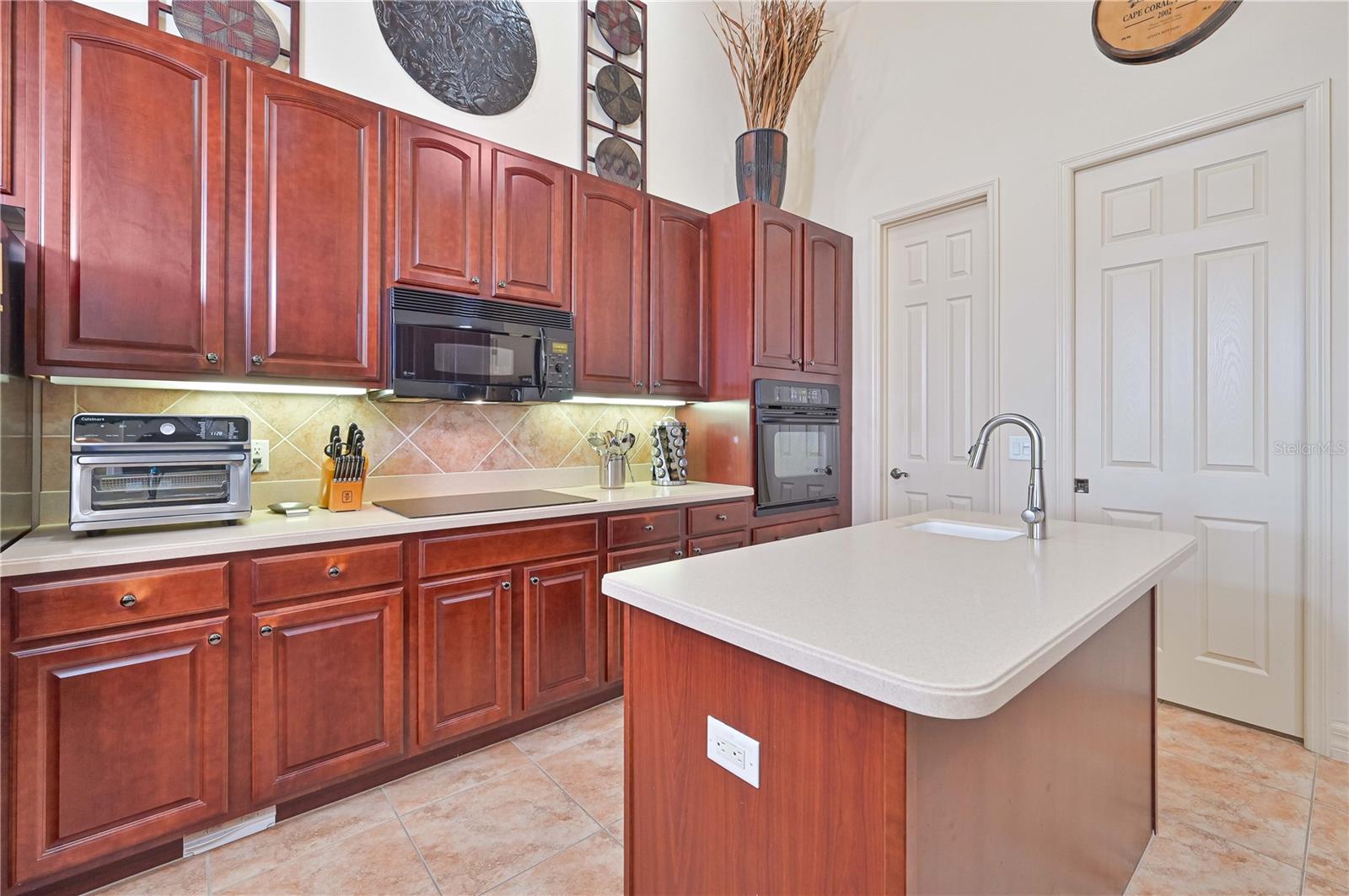 Image 35 of 53 For 506 24th Street