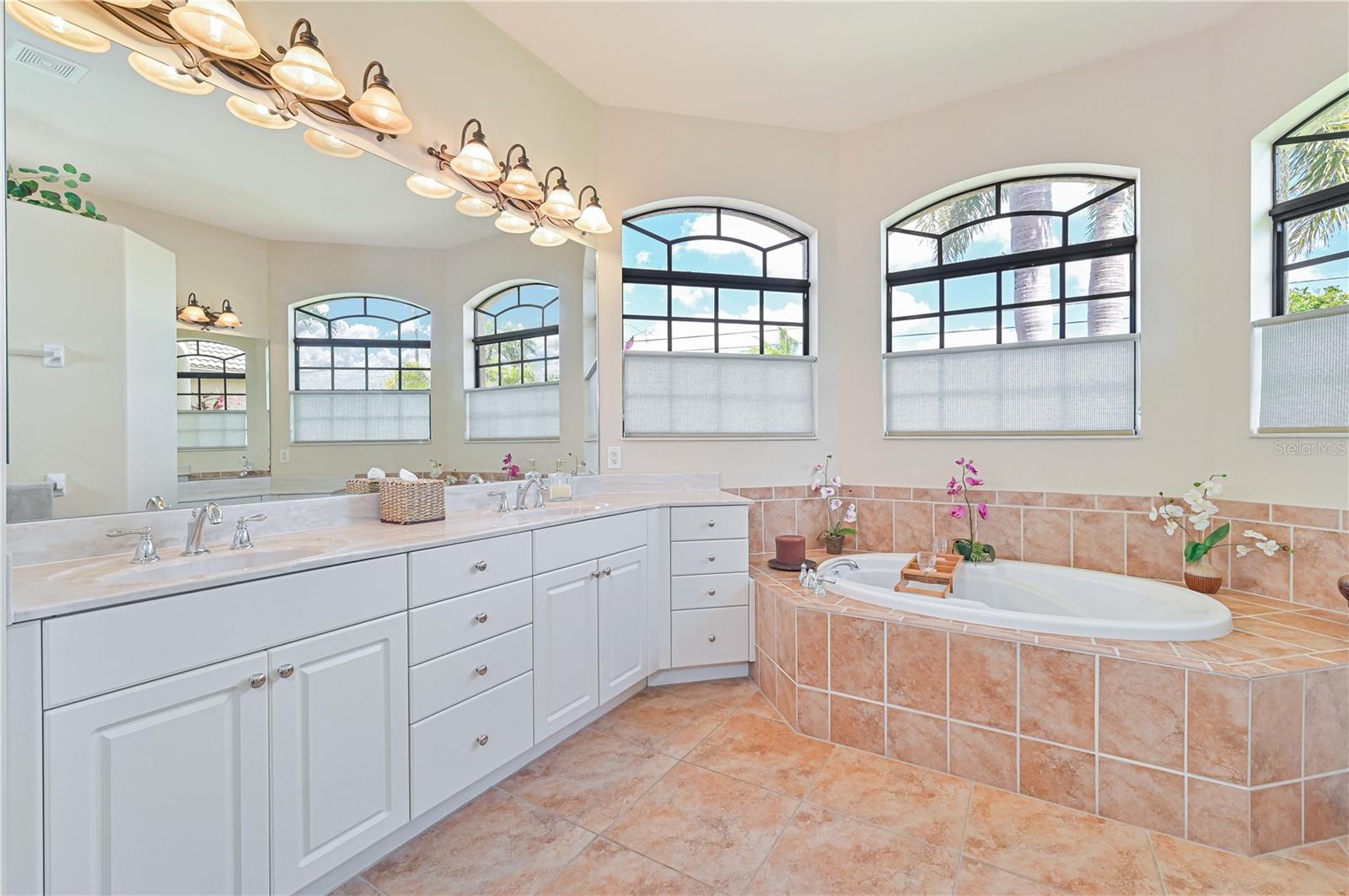 Image 41 of 53 For 506 24th Street