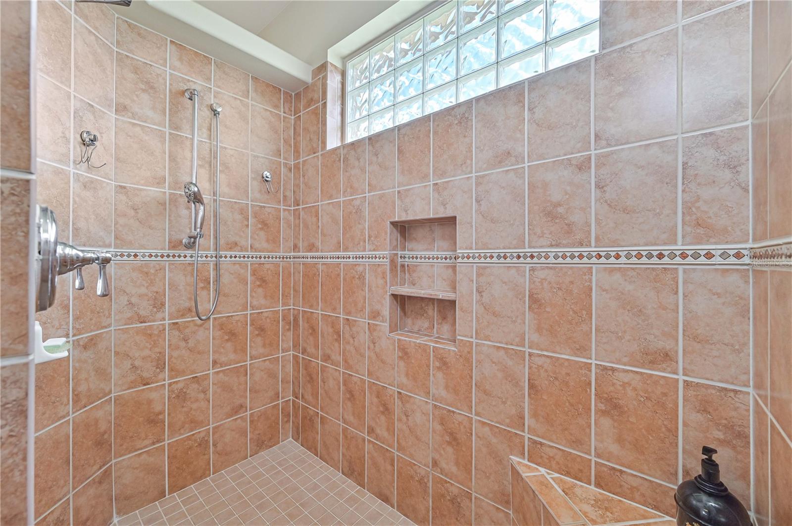 Image 43 of 53 For 506 24th Street