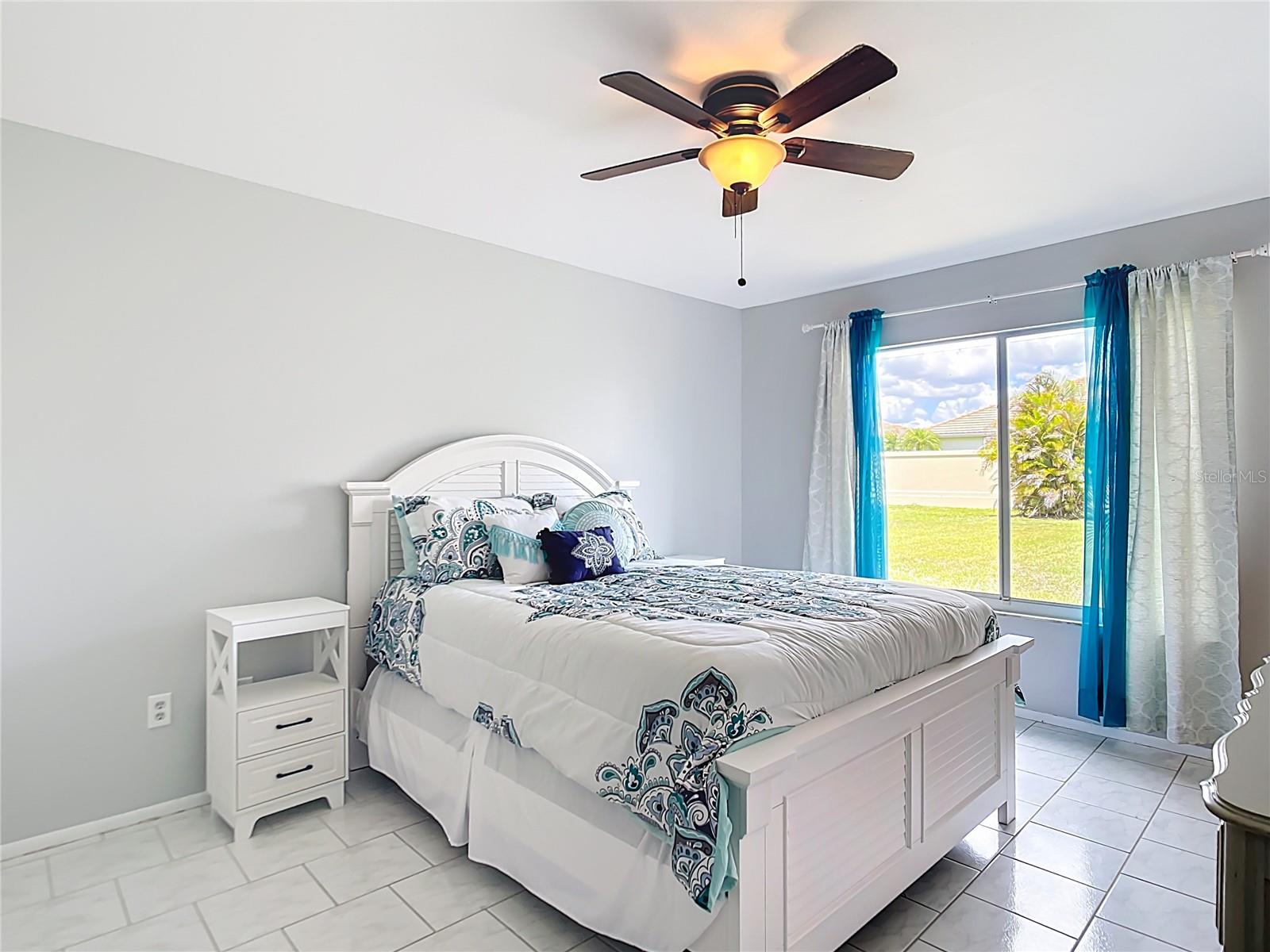 Image 10 of 33 For 6786 Carovel Avenue