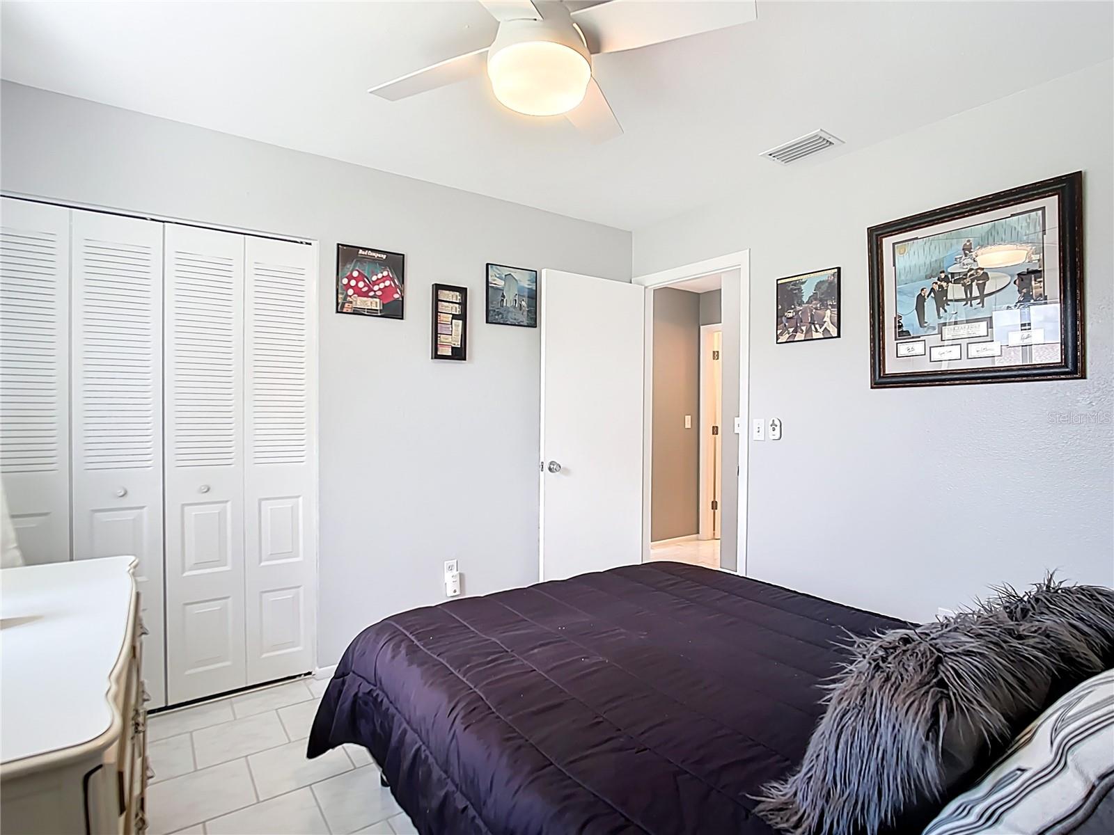 Image 19 of 33 For 6786 Carovel Avenue