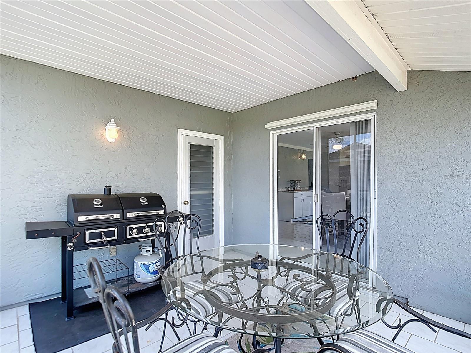 Image 26 of 33 For 6786 Carovel Avenue