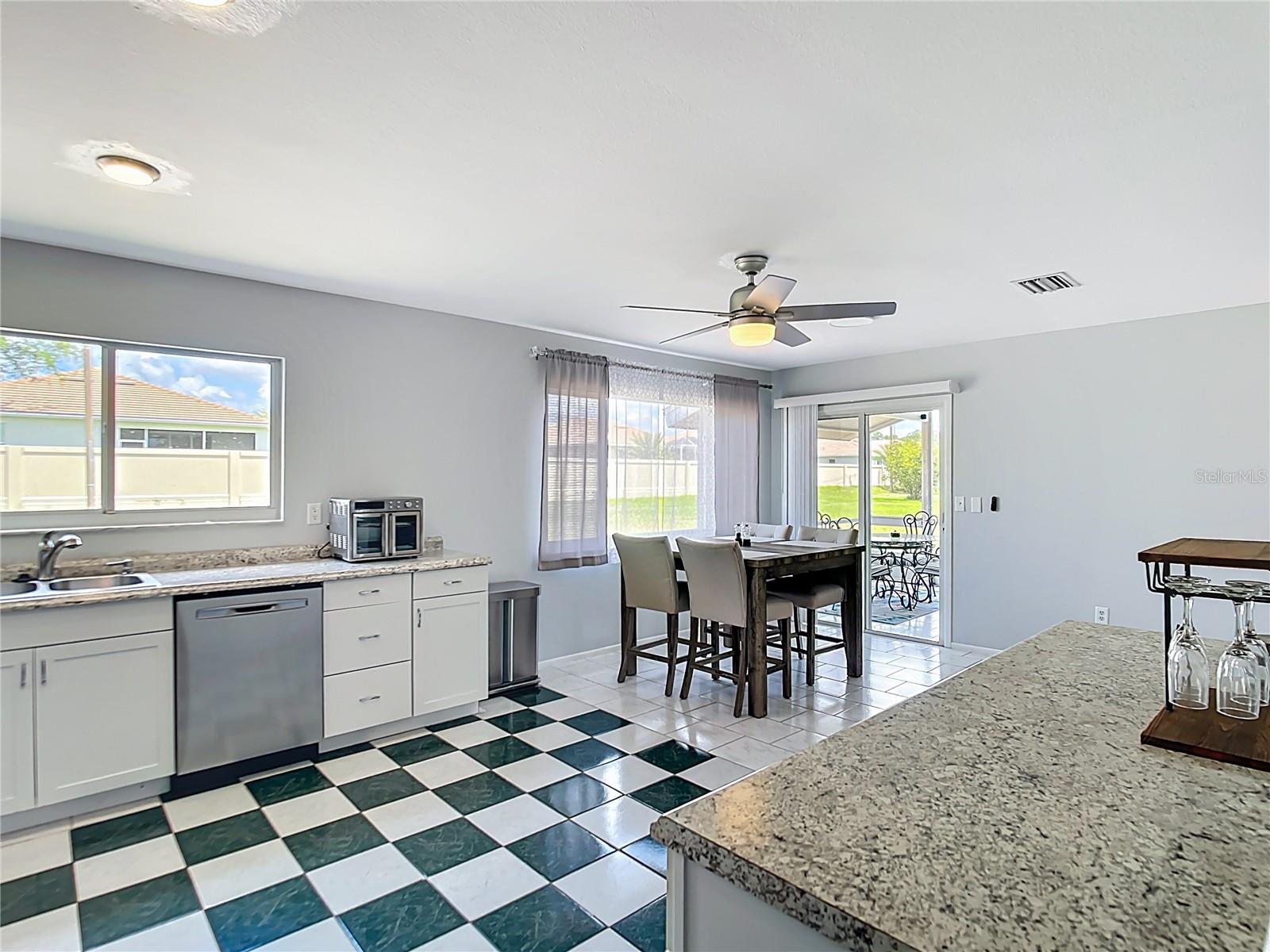 Image 5 of 33 For 6786 Carovel Avenue