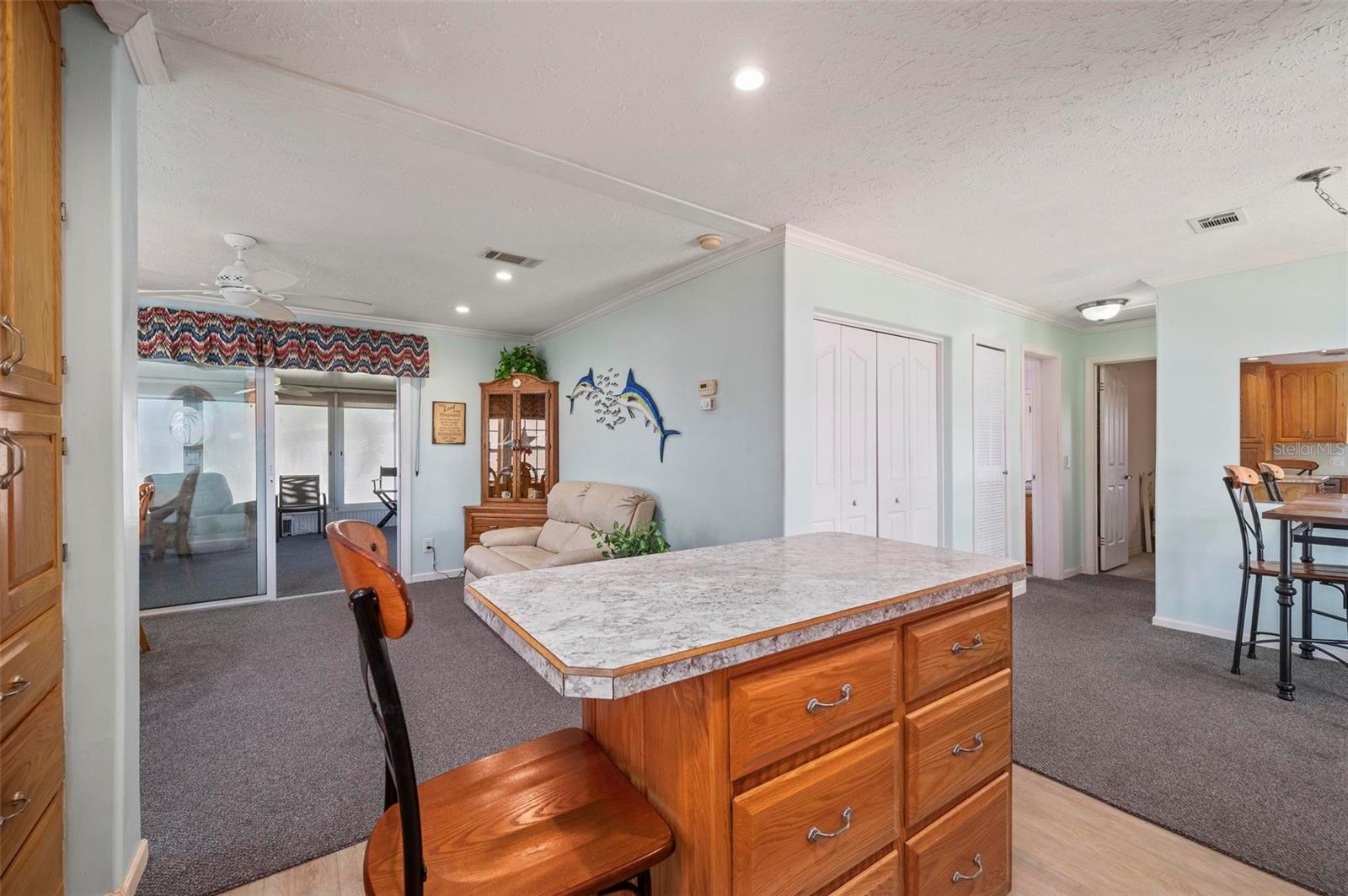 Image 11 of 66 For 1000 Kings Highway 175