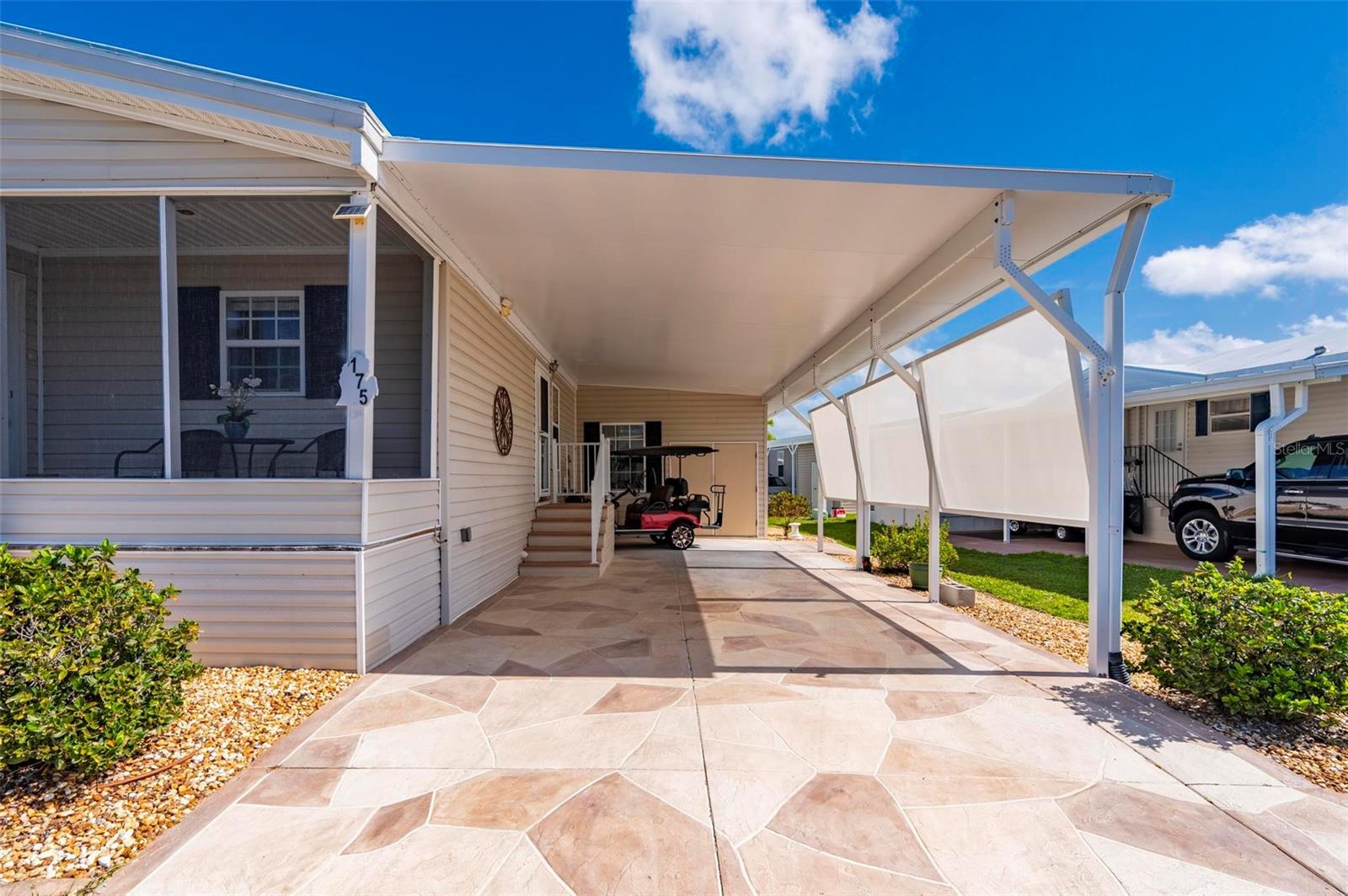 Image 2 of 66 For 1000 Kings Highway 175