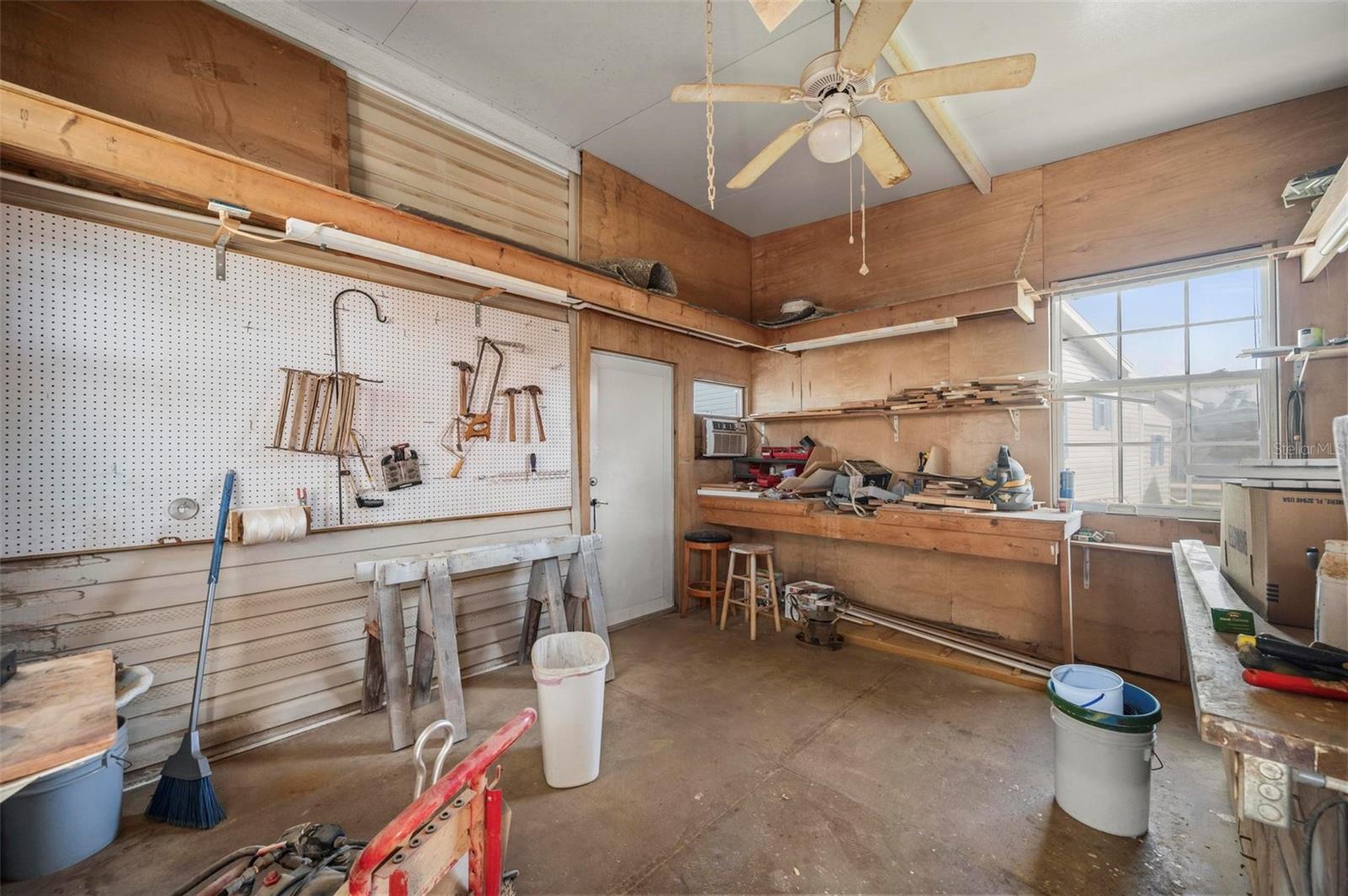 Image 26 of 66 For 1000 Kings Highway 175