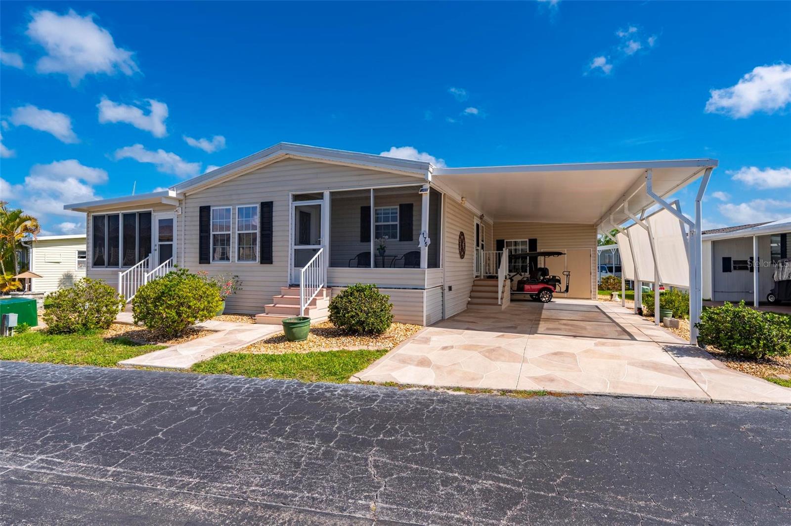 Image 31 of 66 For 1000 Kings Highway 175