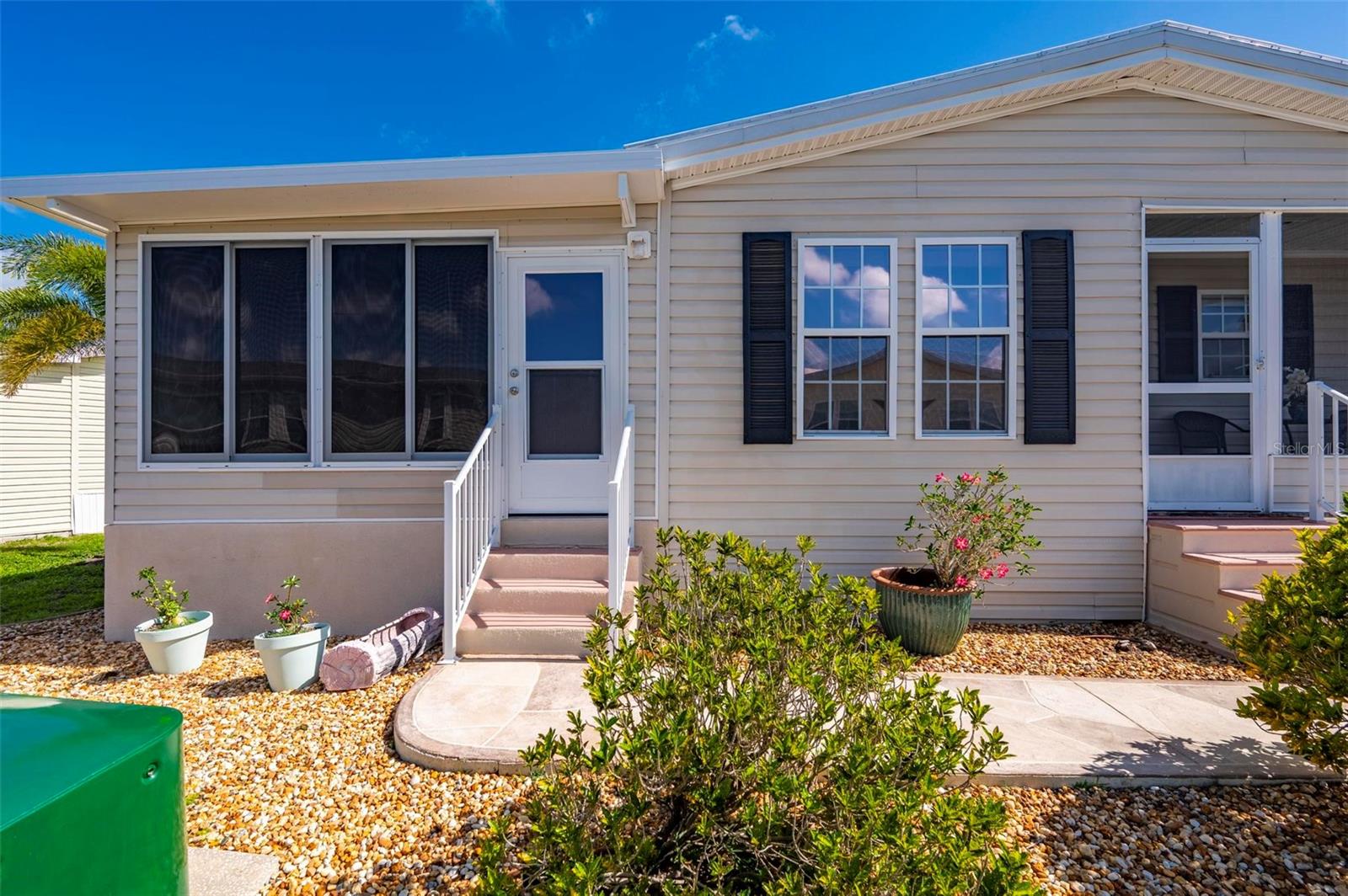 Image 34 of 66 For 1000 Kings Highway 175