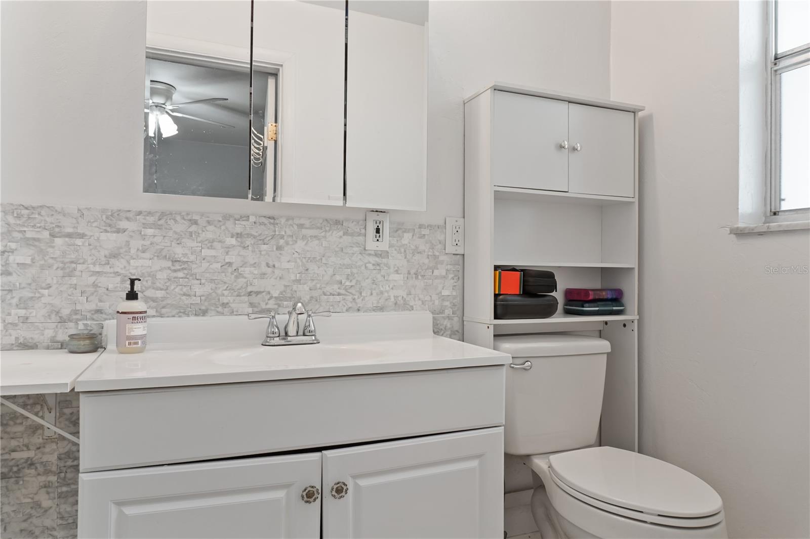 Image 20 of 37 For 22370 Catherine Avenue