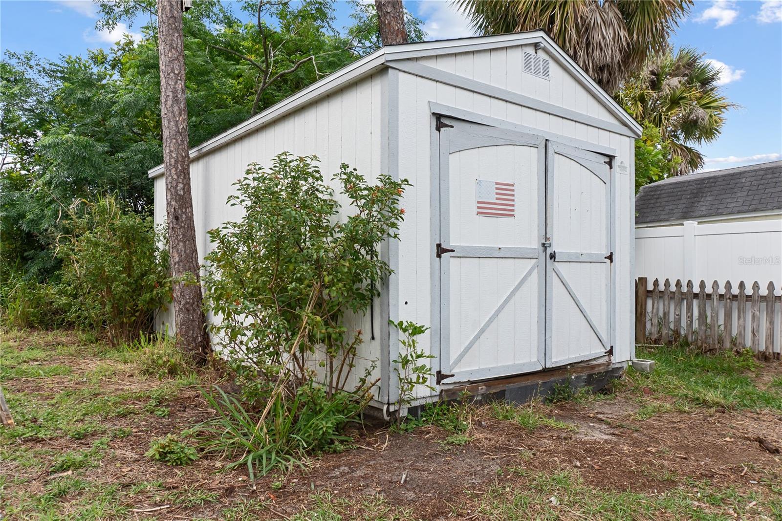 Image 28 of 37 For 22370 Catherine Avenue