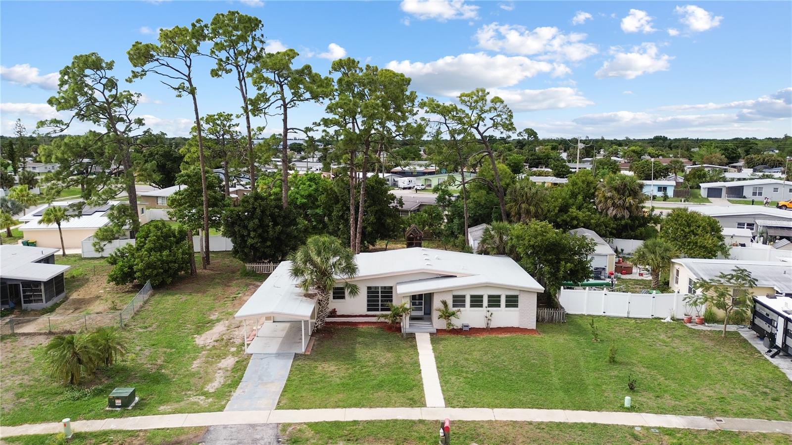 Image 3 of 37 For 22370 Catherine Avenue