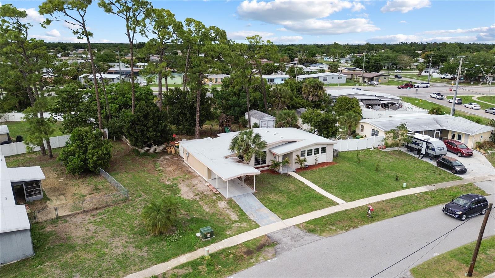 Image 30 of 37 For 22370 Catherine Avenue