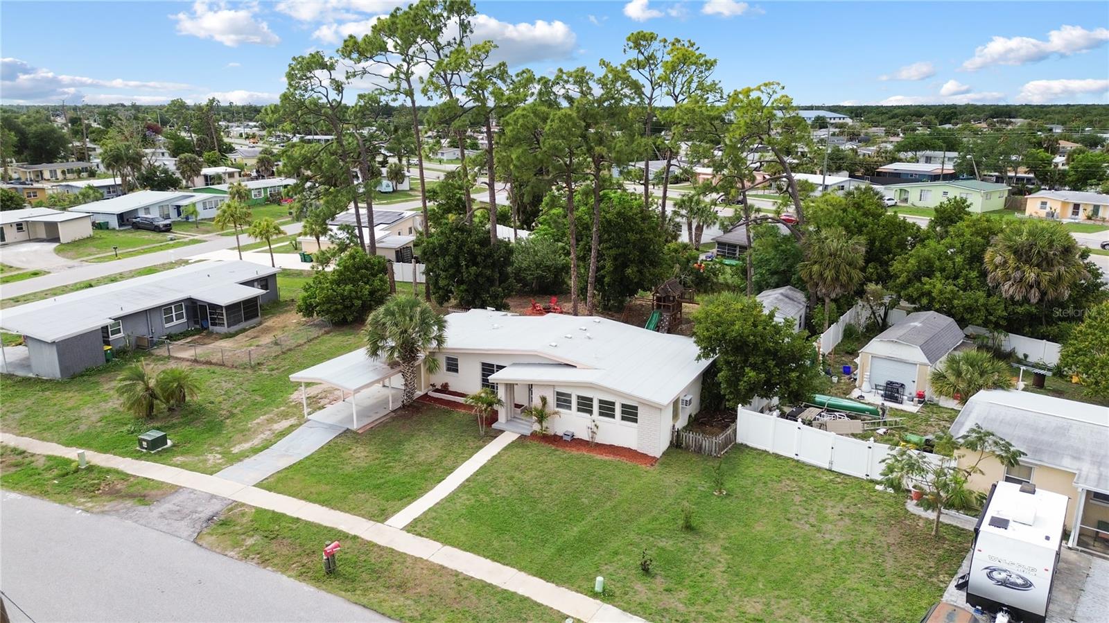 Image 31 of 37 For 22370 Catherine Avenue