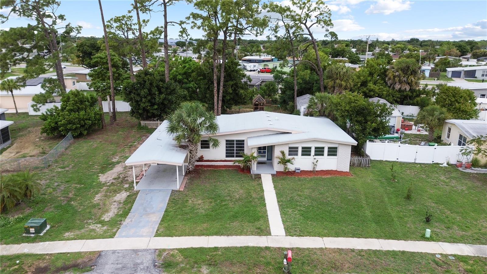 Image 32 of 37 For 22370 Catherine Avenue