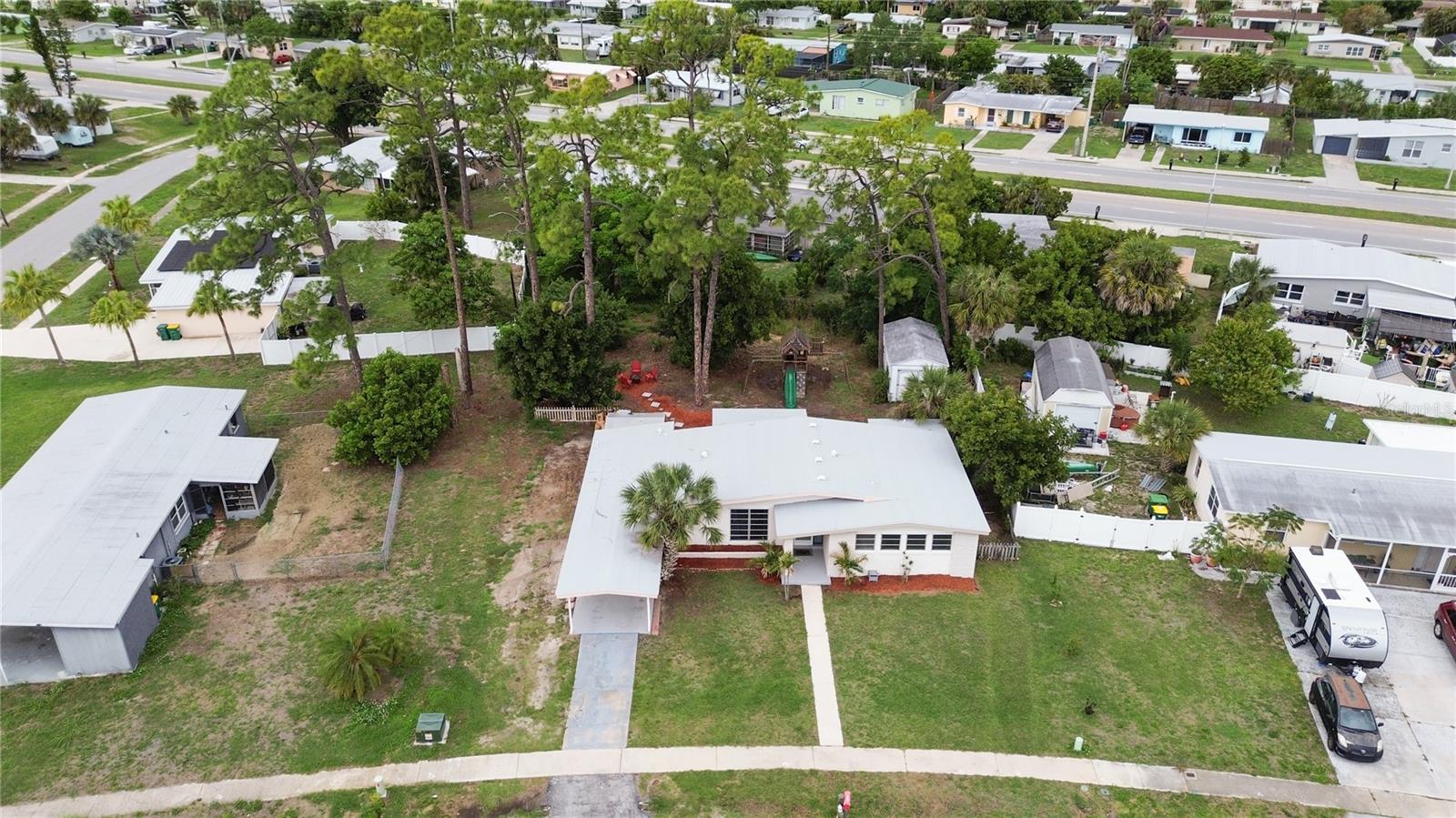 Image 36 of 37 For 22370 Catherine Avenue