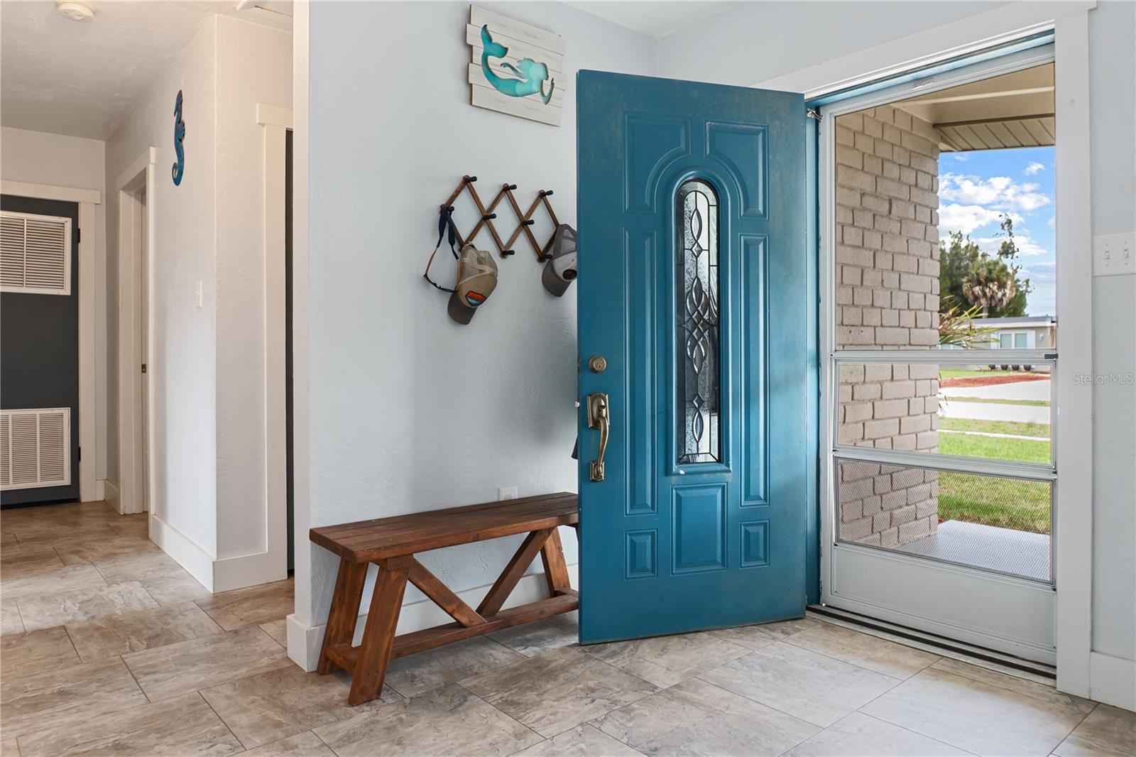 Image 8 of 37 For 22370 Catherine Avenue