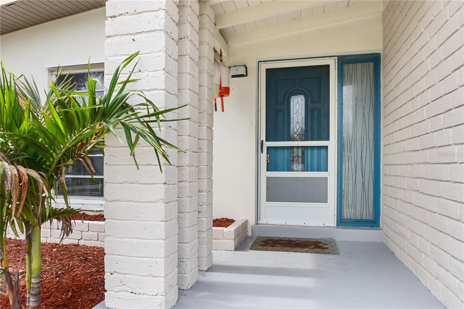 Image 9 of 37 For 22370 Catherine Avenue