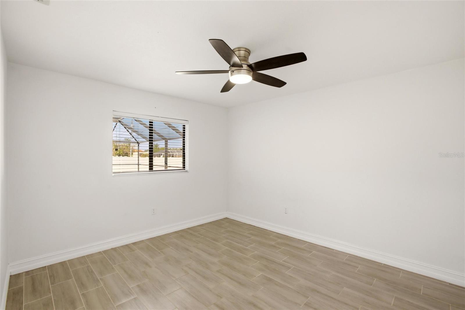 Image 20 of 39 For 176 Waterway Drive Nw