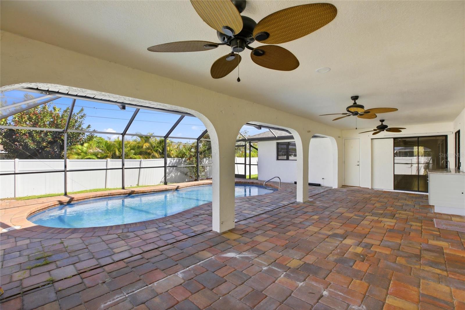 Image 25 of 39 For 176 Waterway Drive Nw