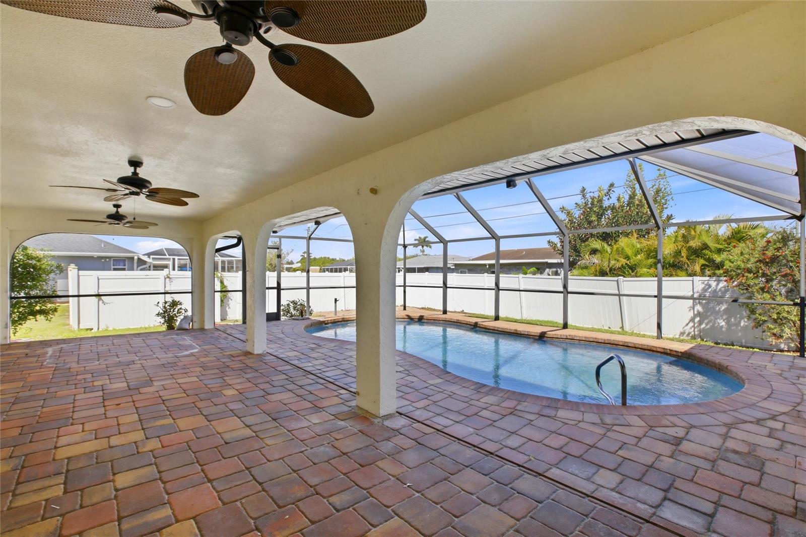 Image 26 of 39 For 176 Waterway Drive Nw