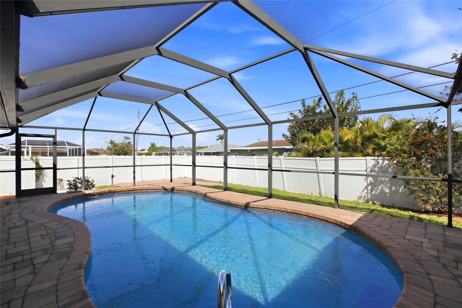 Image 27 of 39 For 176 Waterway Drive Nw