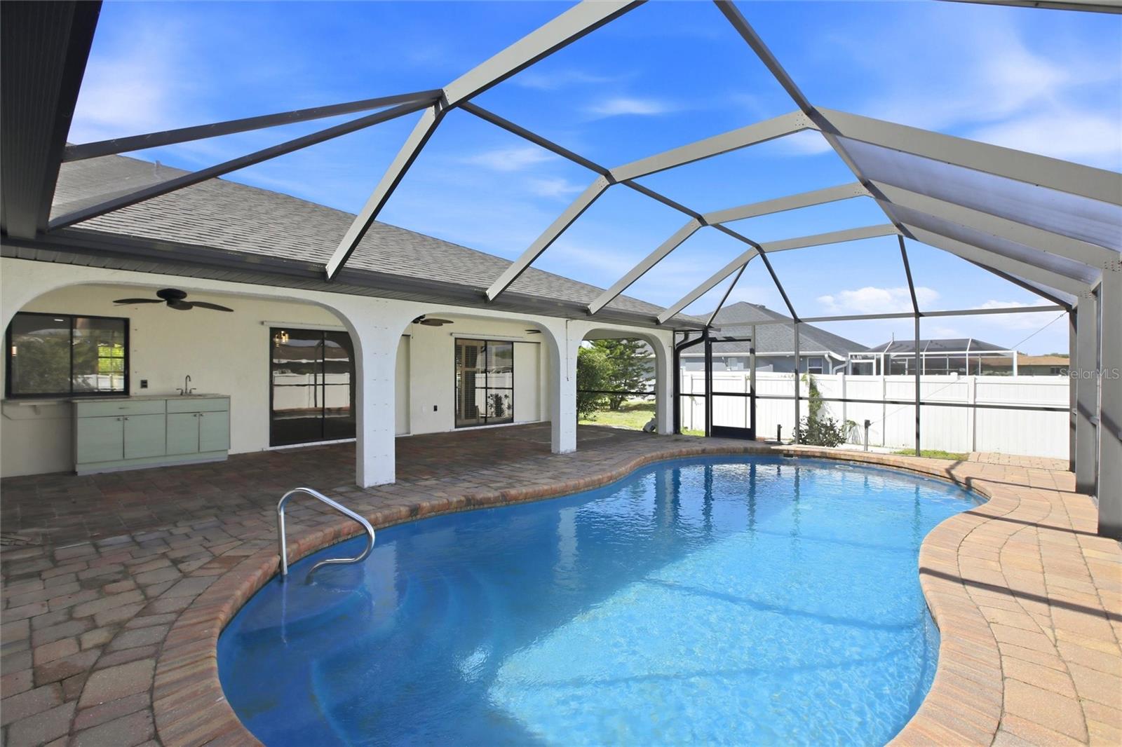 Image 28 of 39 For 176 Waterway Drive Nw