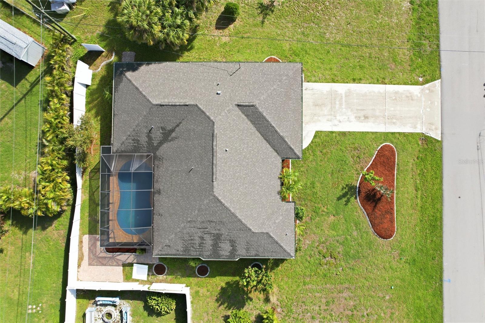 Image 37 of 39 For 176 Waterway Drive Nw