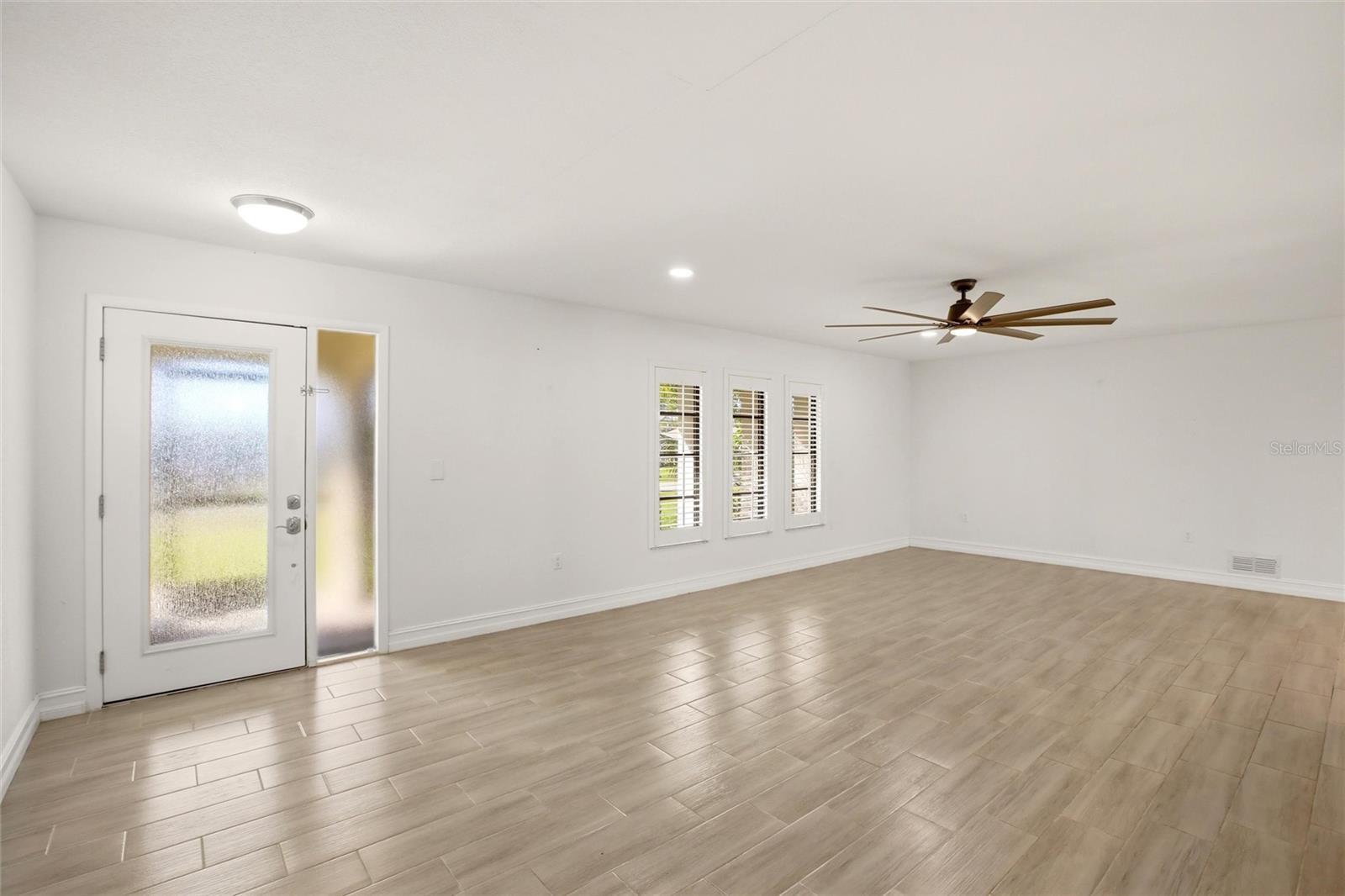 Image 6 of 39 For 176 Waterway Drive Nw