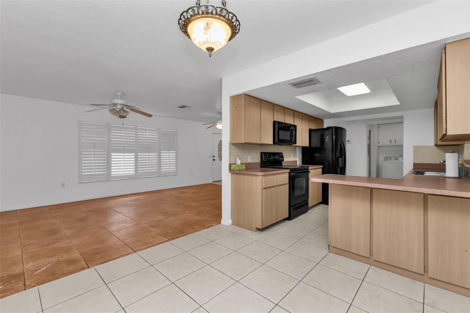 Image 13 of 60 For 23220 Rountree Avenue
