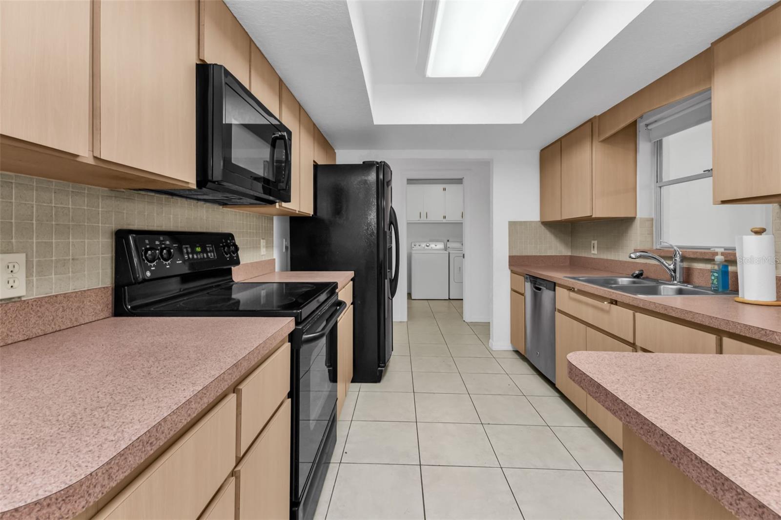 Image 14 of 60 For 23220 Rountree Avenue